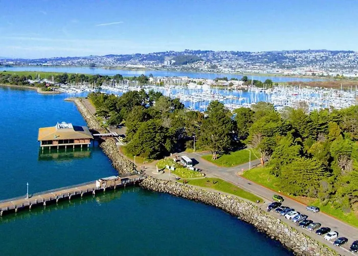 Charming Garden Cottage & Walk To Uc & Bart & Parking